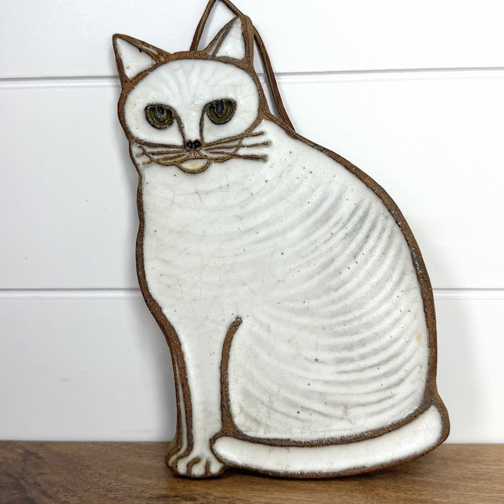 Vintage Victoria Littlejohn Pottery White Cat Trivet Wall Hanging Decor Whimsi